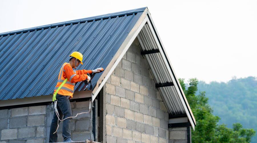 Professional gutter cleaning in McCaysville, GA